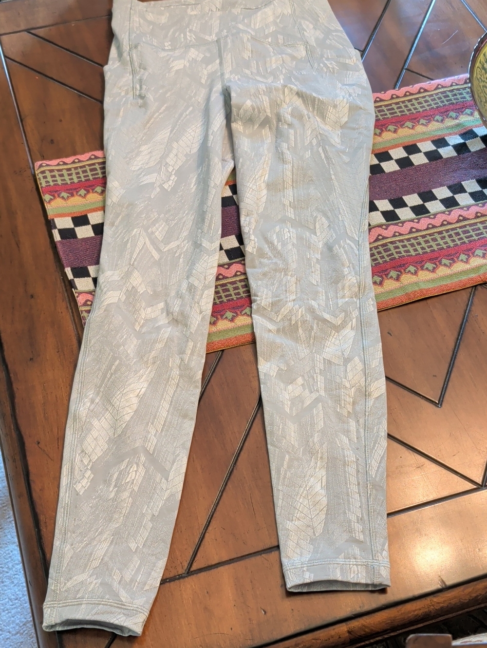 Lululemon Women’s Printed Light Gray/Green Leggings